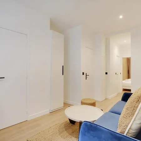 Place D'italie Modern & Renovated 3bd For 10guests Apartment *